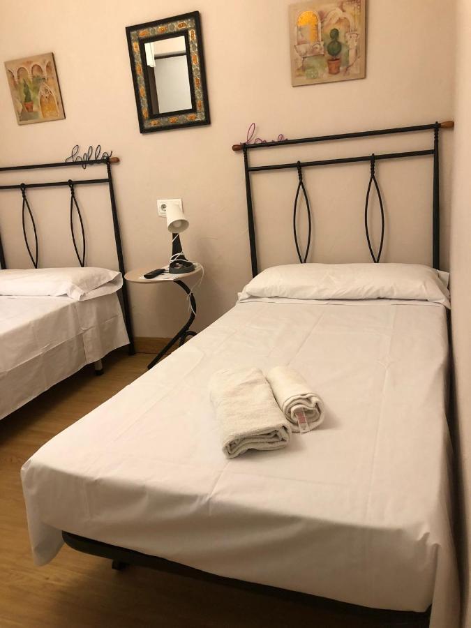 Отель Habitacion Doble Эстелла Экстерьер фото